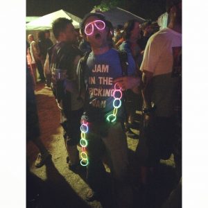 Kind of looks like Bubbles from Trailer Park Boys. A glow Bubbles.